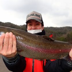 フィッシングレイクたかみや 釣果
