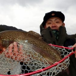 フィッシングレイクたかみや 釣果