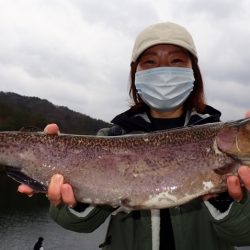 フィッシングレイクたかみや 釣果