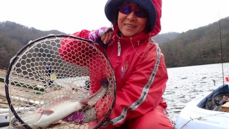 フィッシングレイクたかみや 釣果