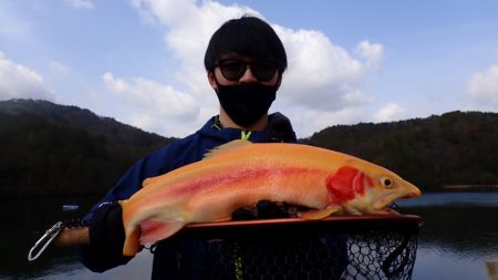 フィッシングレイクたかみや 釣果