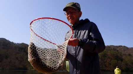 フィッシングレイクたかみや 釣果