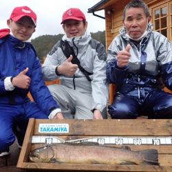 フィッシングレイクたかみや 釣果