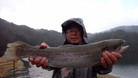 フィッシングレイクたかみや 釣果