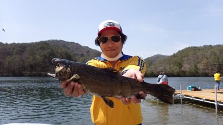 フィッシングレイクたかみや 釣果