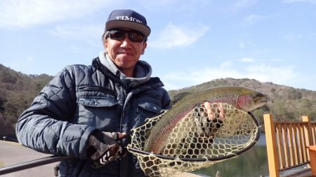 フィッシングレイクたかみや 釣果