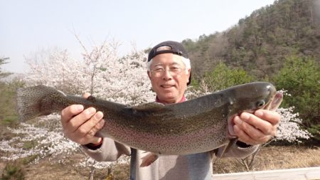 フィッシングレイクたかみや 釣果