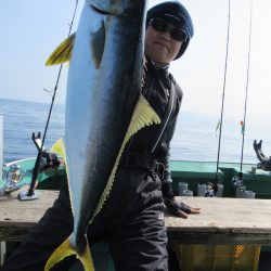 真祐丸 (しんゆうまる) 釣果