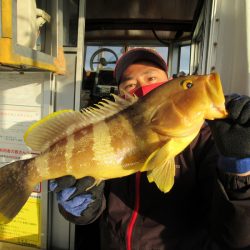 真祐丸 （しんゆうまる） 釣果