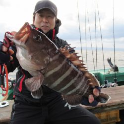 真祐丸 (しんゆうまる) 釣果