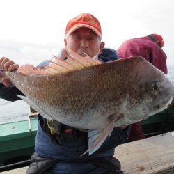 真祐丸 (しんゆうまる) 釣果