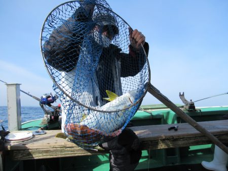 真祐丸 （しんゆうまる） 釣果