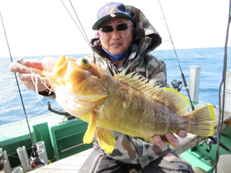 真祐丸 （しんゆうまる） 釣果