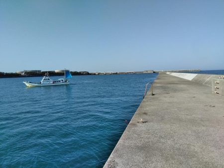 アジ・・・バラシ一回・・