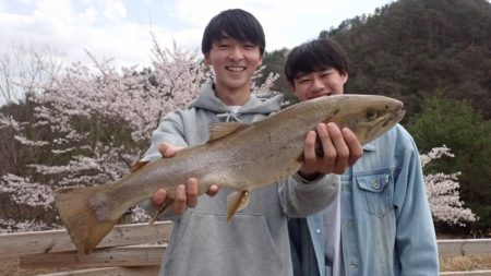 フィッシングレイクたかみや 釣果