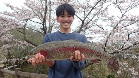フィッシングレイクたかみや 釣果