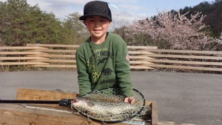 フィッシングレイクたかみや 釣果