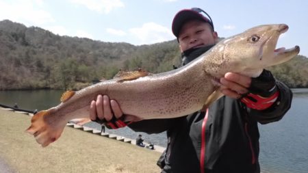 フィッシングレイクたかみや 釣果