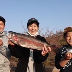 フィッシングレイクたかみや 釣果