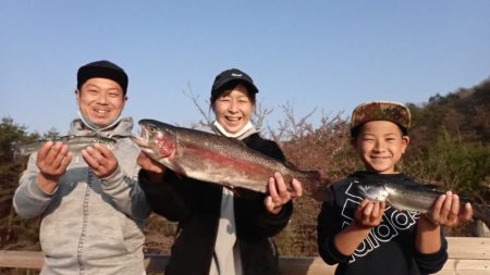 フィッシングレイクたかみや 釣果