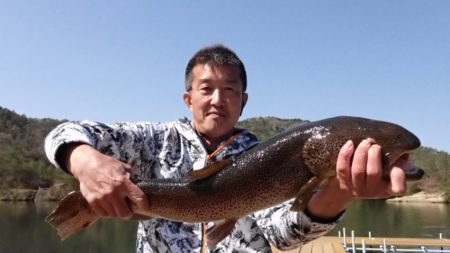 フィッシングレイクたかみや 釣果