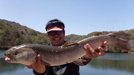 フィッシングレイクたかみや 釣果