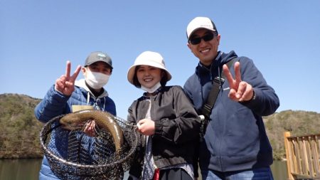 フィッシングレイクたかみや 釣果