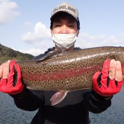 フィッシングレイクたかみや 釣果