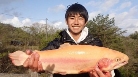 フィッシングレイクたかみや 釣果