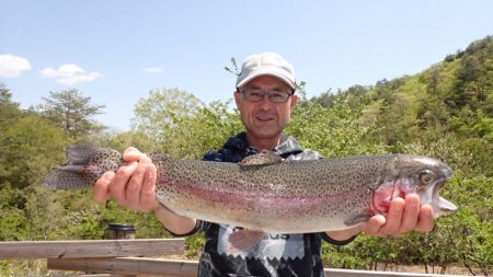 フィッシングレイクたかみや 釣果