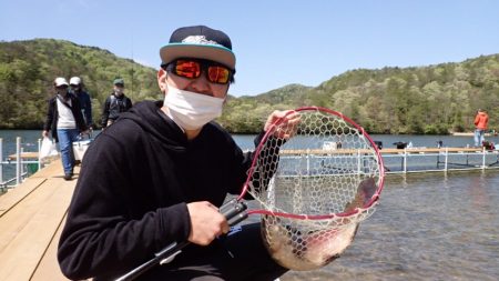 フィッシングレイクたかみや 釣果