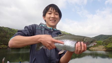 フィッシングレイクたかみや 釣果