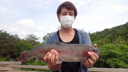 フィッシングレイクたかみや 釣果