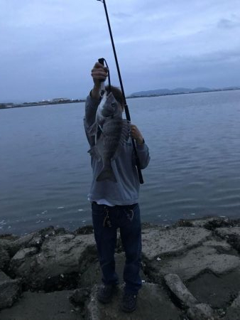 ヒラメ釣ってからルアーで釣れるまで半年かかってしまった。嬉しさ100倍
