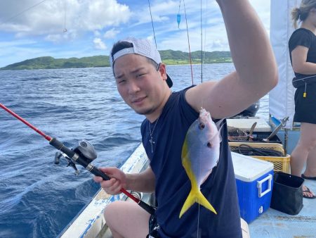 蒼い海と紅い魚