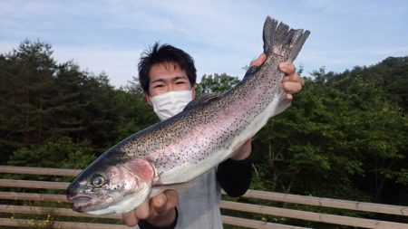 フィッシングレイクたかみや 釣果