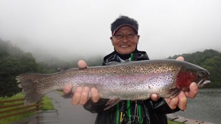 フィッシングレイクたかみや 釣果