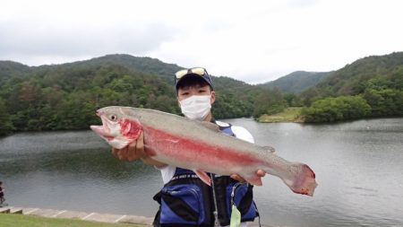 フィッシングレイクたかみや 釣果