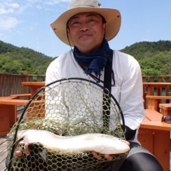 フィッシングレイクたかみや 釣果