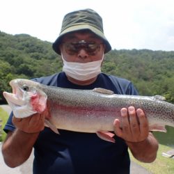 フィッシングレイクたかみや 釣果