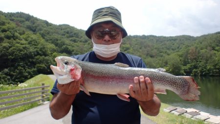 フィッシングレイクたかみや 釣果