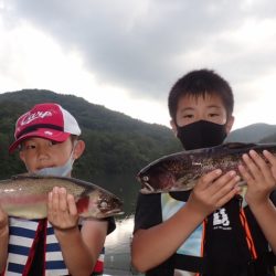 フィッシングレイクたかみや 釣果