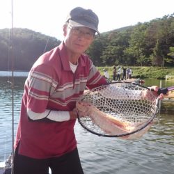 フィッシングレイクたかみや 釣果