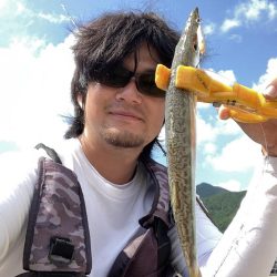 A.P.Pフィッシングガイドサービス　ポイントチェックと共にカマスをRIDEON