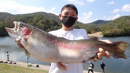 フィッシングレイクたかみや 釣果