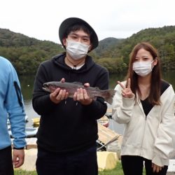 フィッシングレイクたかみや 釣果