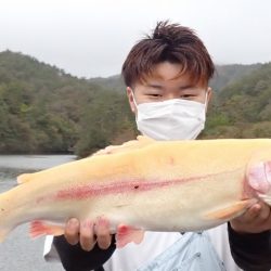 フィッシングレイクたかみや 釣果