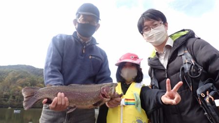 フィッシングレイクたかみや 釣果