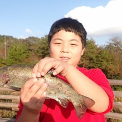 フィッシングレイクたかみや 釣果