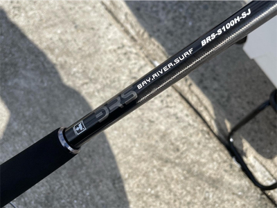 爆風の中のショアジギング